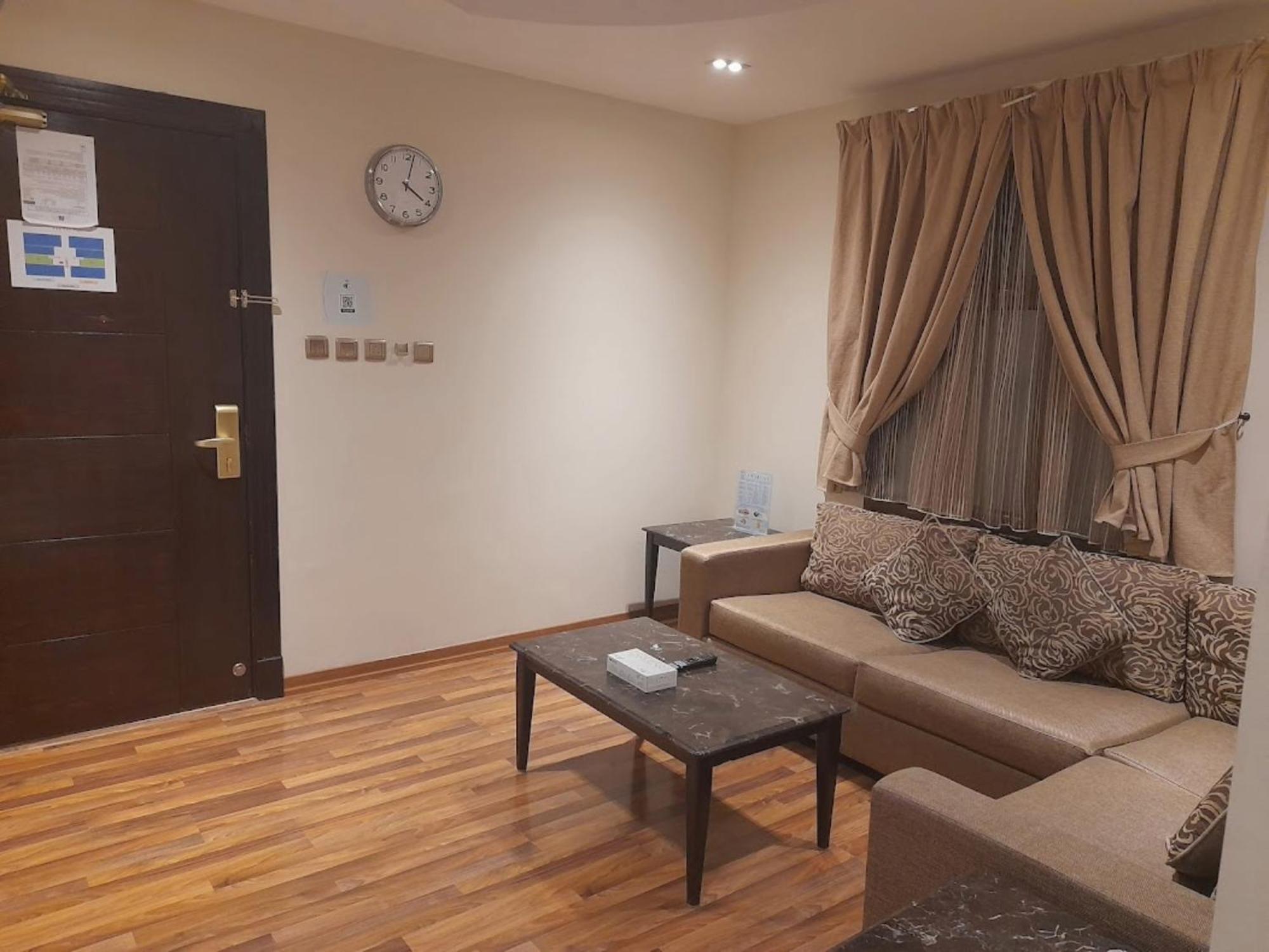 Aswar Hotel Suites Ель-Хубар Екстер'єр фото
